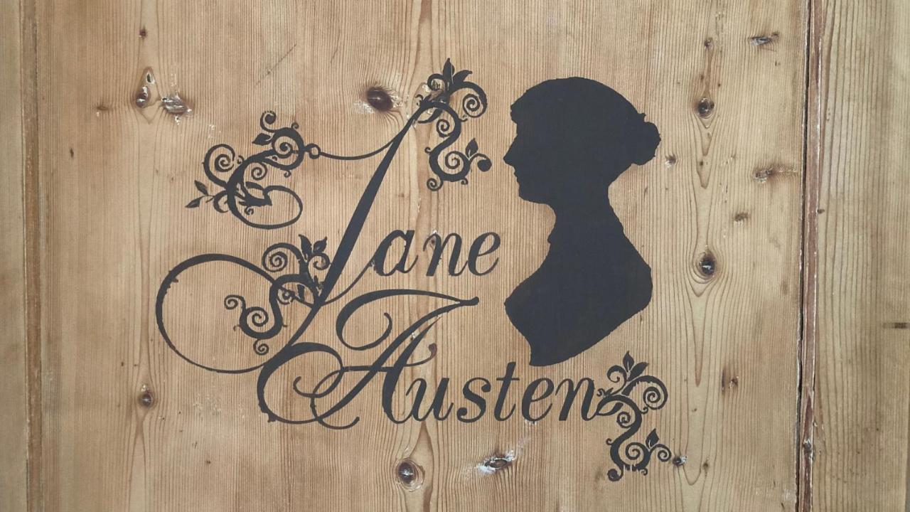Antique Maison
