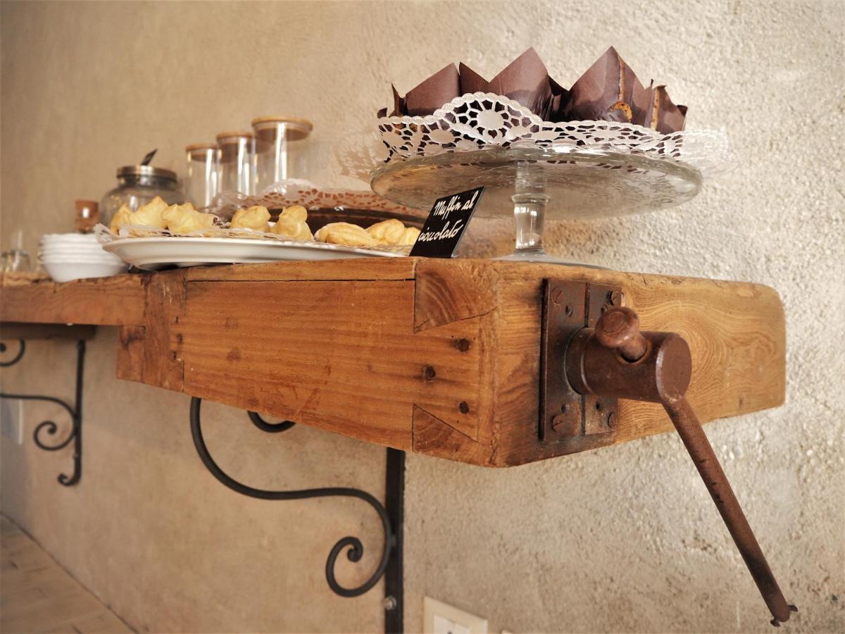 Antique Maison Bed & Breakfast *
