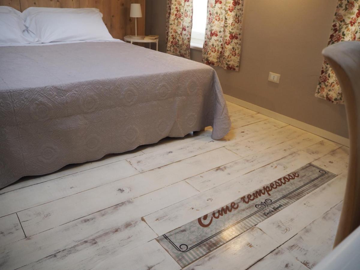 Antique Maison Bed & Breakfast *